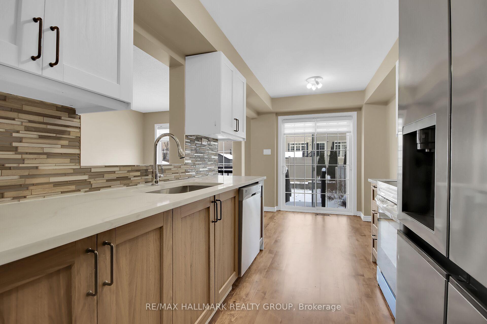 Photo 6 of 2649 Half Moon Bay Road, Ottawa, Barrhaven - Stonebridge — HOMEH