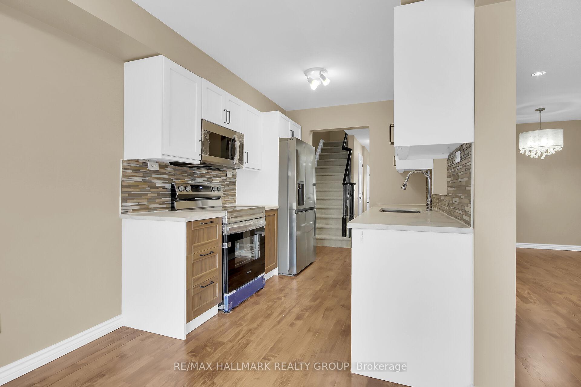 Photo 7 of 2649 Half Moon Bay Road, Ottawa, Barrhaven - Stonebridge — HOMEH