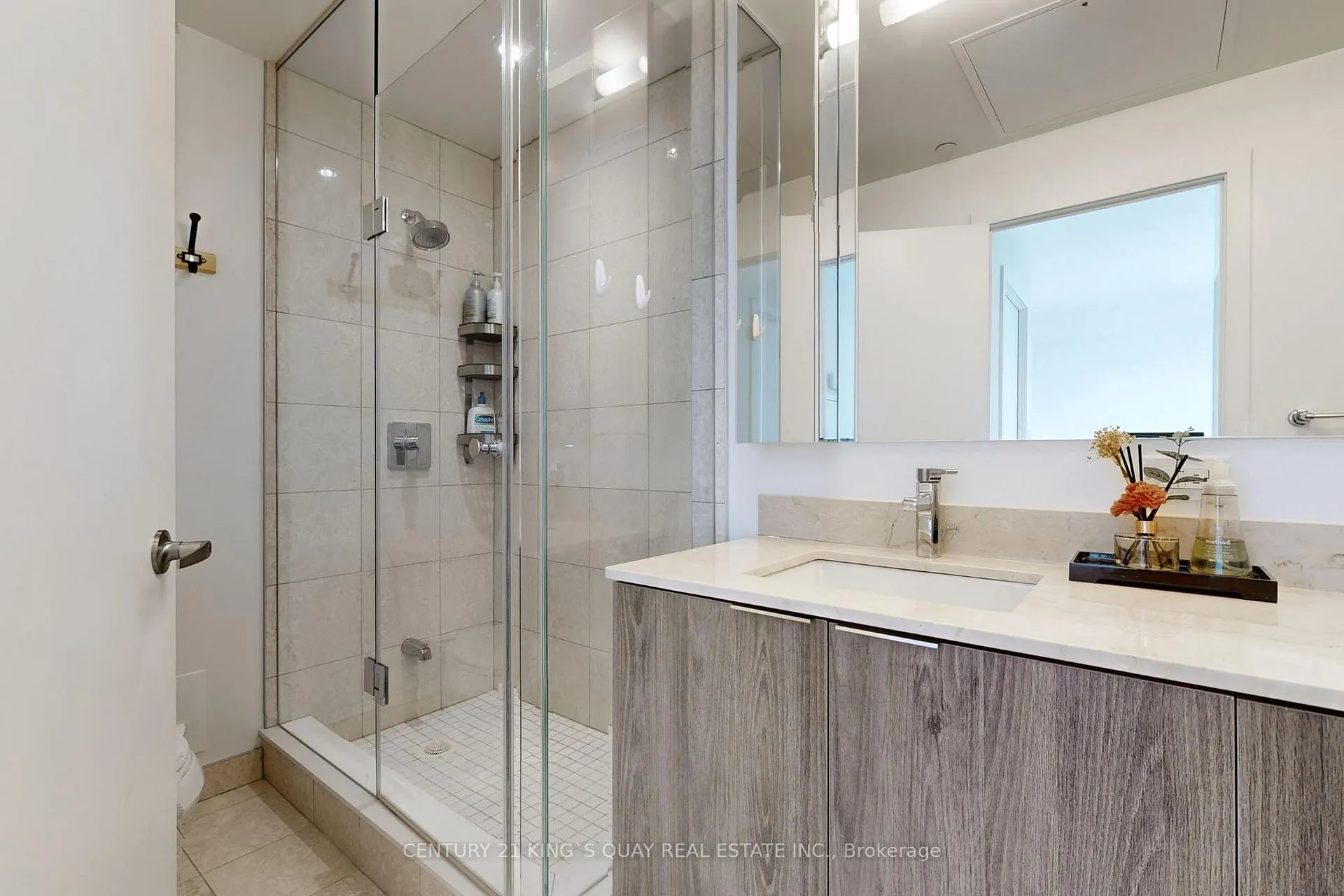 Photo 17 of Unit 3503, 955 Bay Street, Toronto, Bay Street Corridor — HOMEH