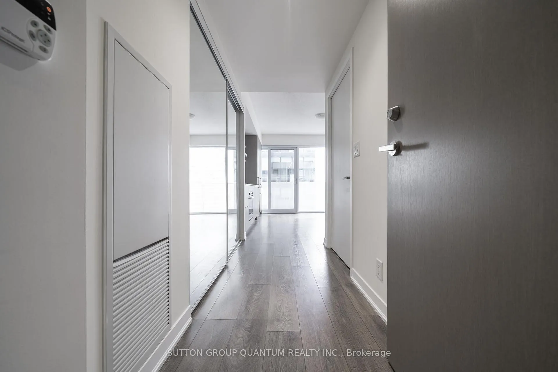 Photo 2 of Unit 4111, 100 Harbour Street, Toronto, Waterfront Communities — HOMEH