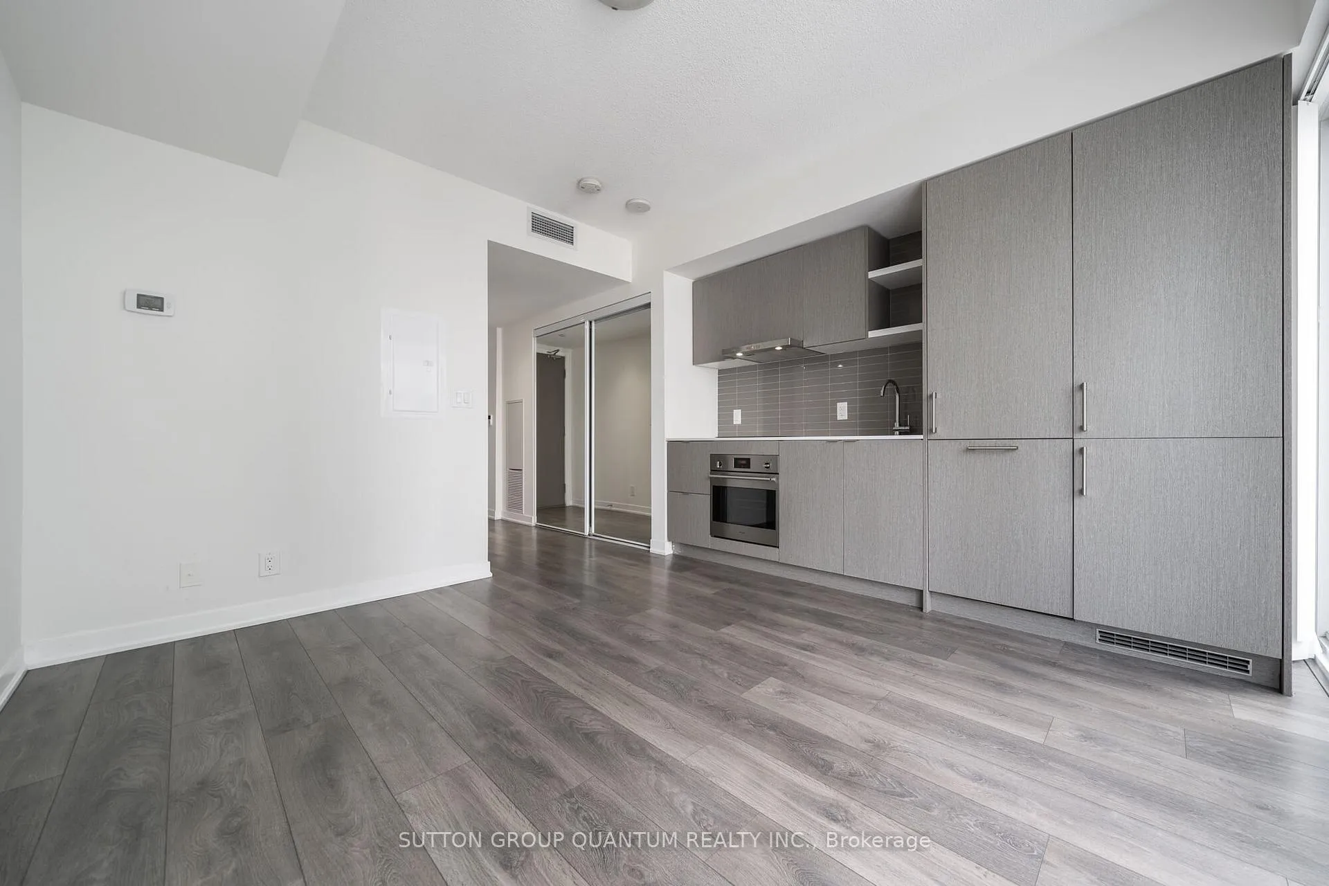Photo 10 of Unit 4111, 100 Harbour Street, Toronto, Waterfront Communities — HOMEH
