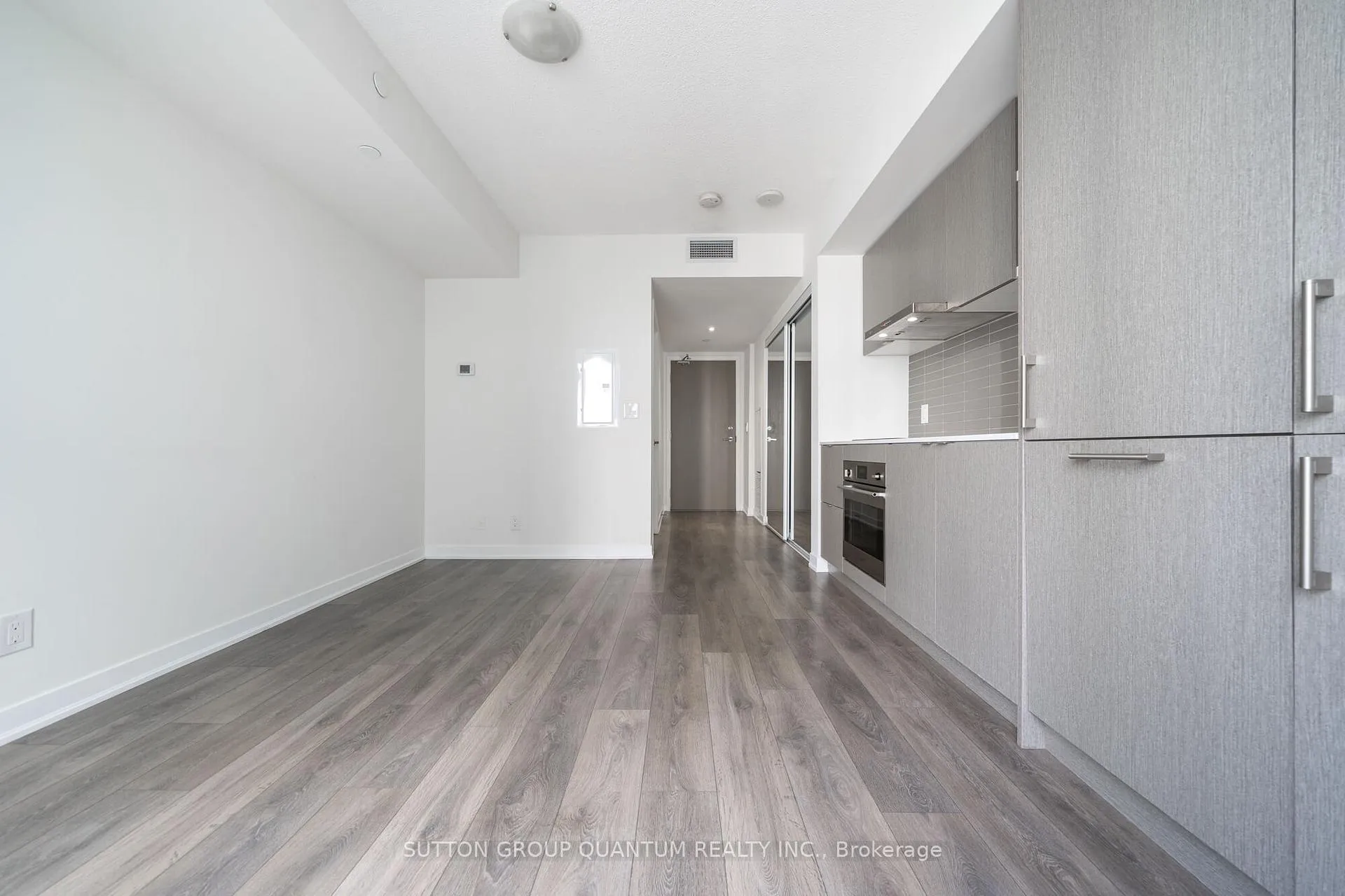 Photo 11 of Unit 4111, 100 Harbour Street, Toronto, Waterfront Communities — HOMEH