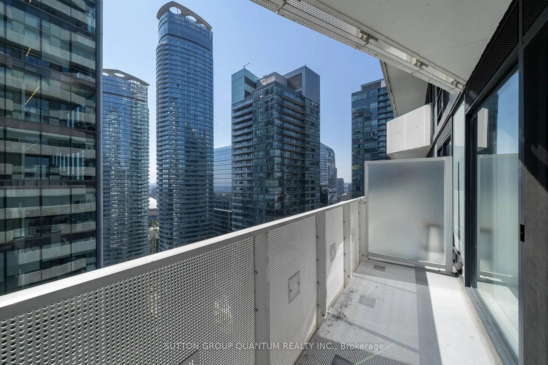 Photo 15 of Unit 4111, 100 Harbour Street, Toronto, Waterfront Communities — HOMEH
