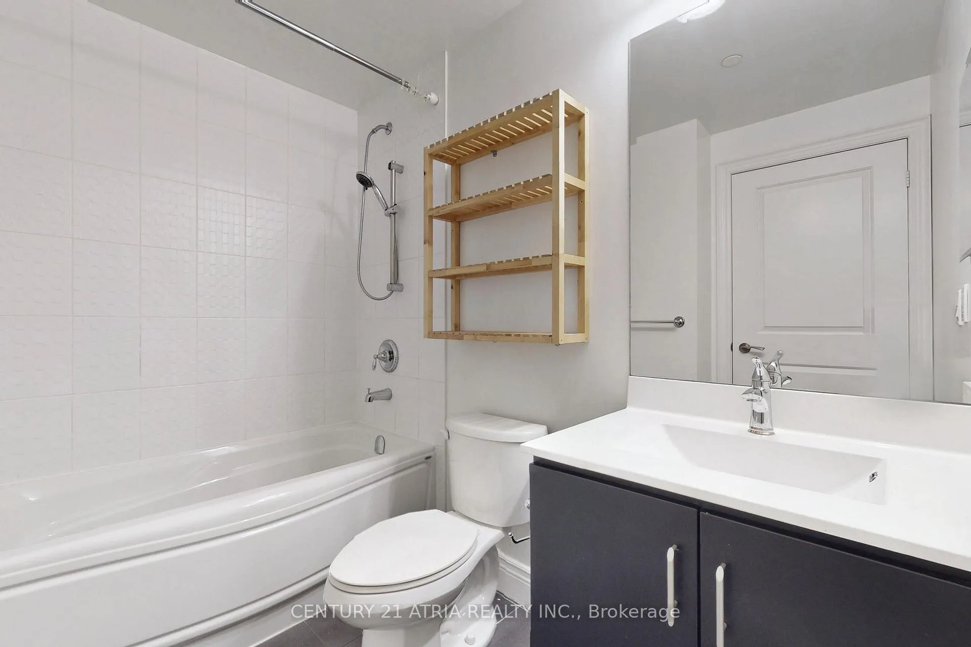 Photo 9 of Unit D309, 33 Clegg Road, Markham, Unionville — HOMEH