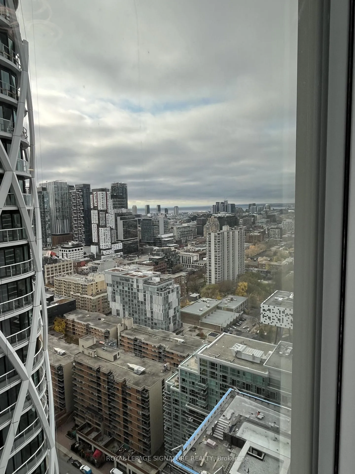 Photo 14 of Unit 3007, 238 Simcoe Street N, Toronto, Kensington-Chinatown — HOMEH