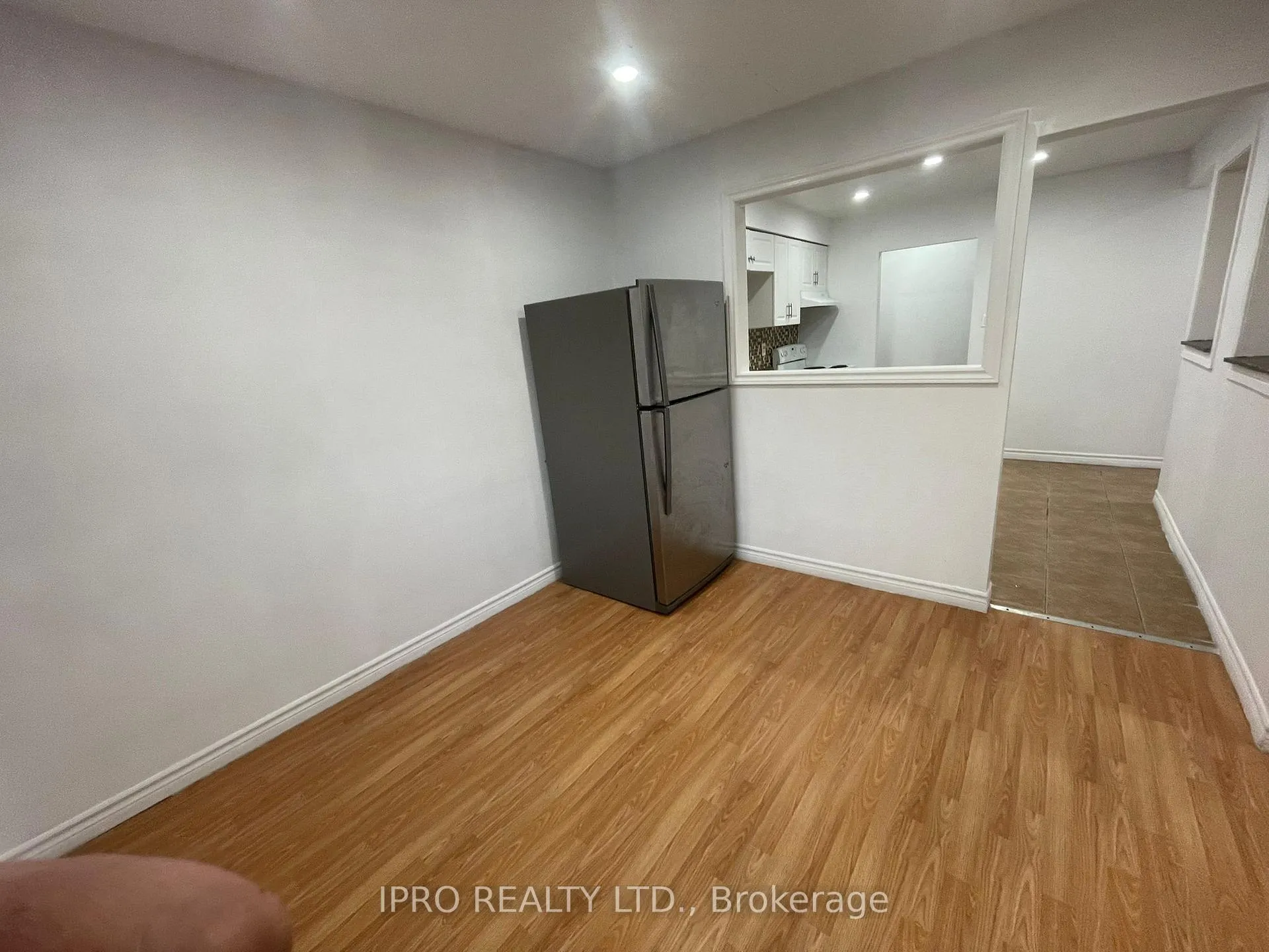 Photo 4 of Unit 28, 50 Bell Manor Drive, Hamilton, Riverdale — HOMEH