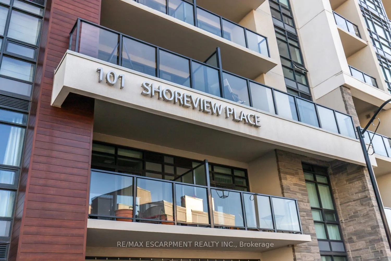 Photo 2 of Unit 533, 101 Shoreview Place, Hamilton, Stoney Creek — HOMEH
