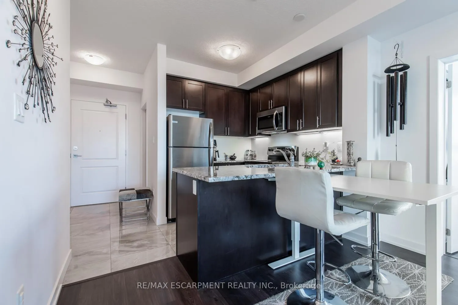 Photo 7 of Unit 533, 101 Shoreview Place, Hamilton, Stoney Creek — HOMEH