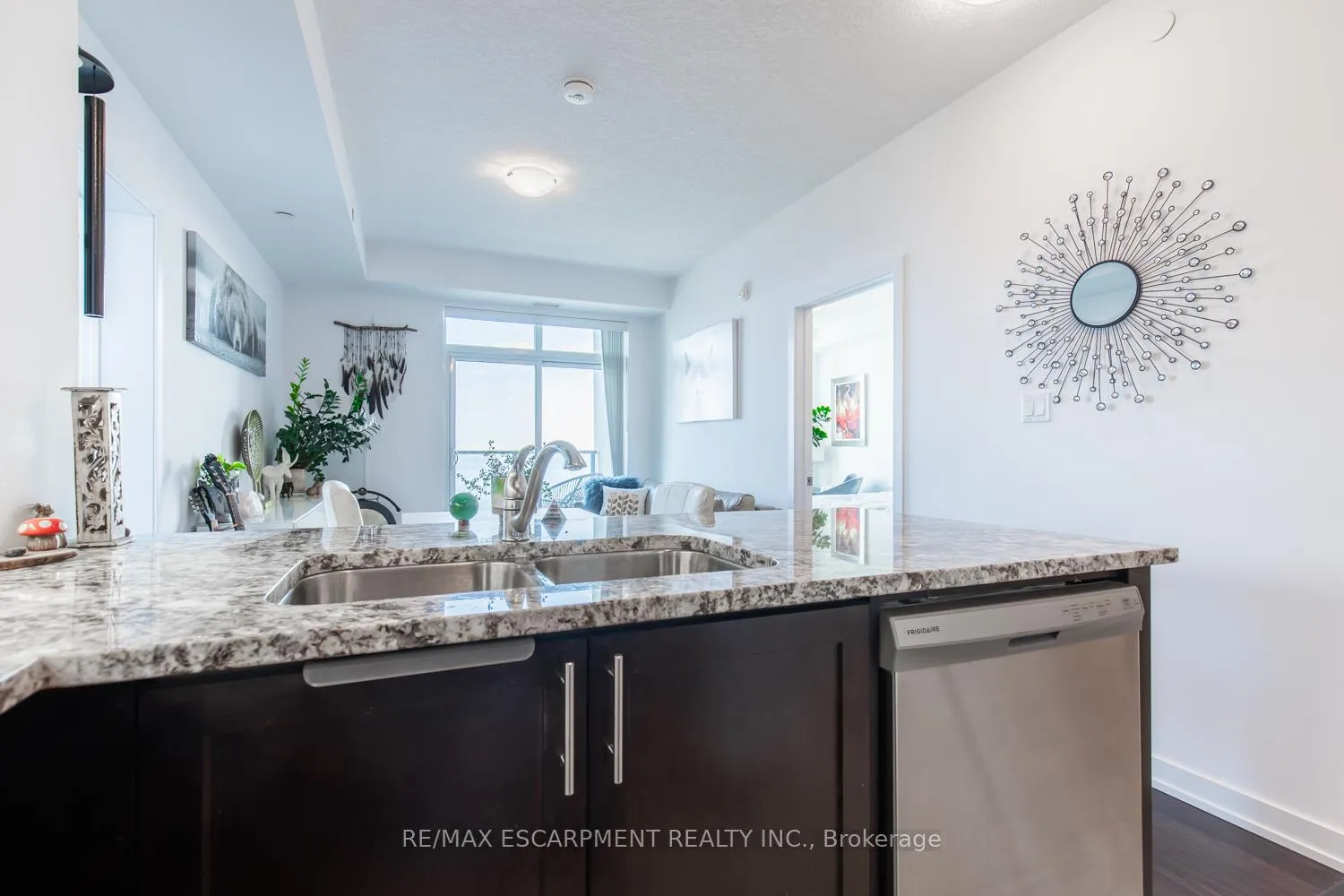 Photo 10 of Unit 533, 101 Shoreview Place, Hamilton, Stoney Creek — HOMEH