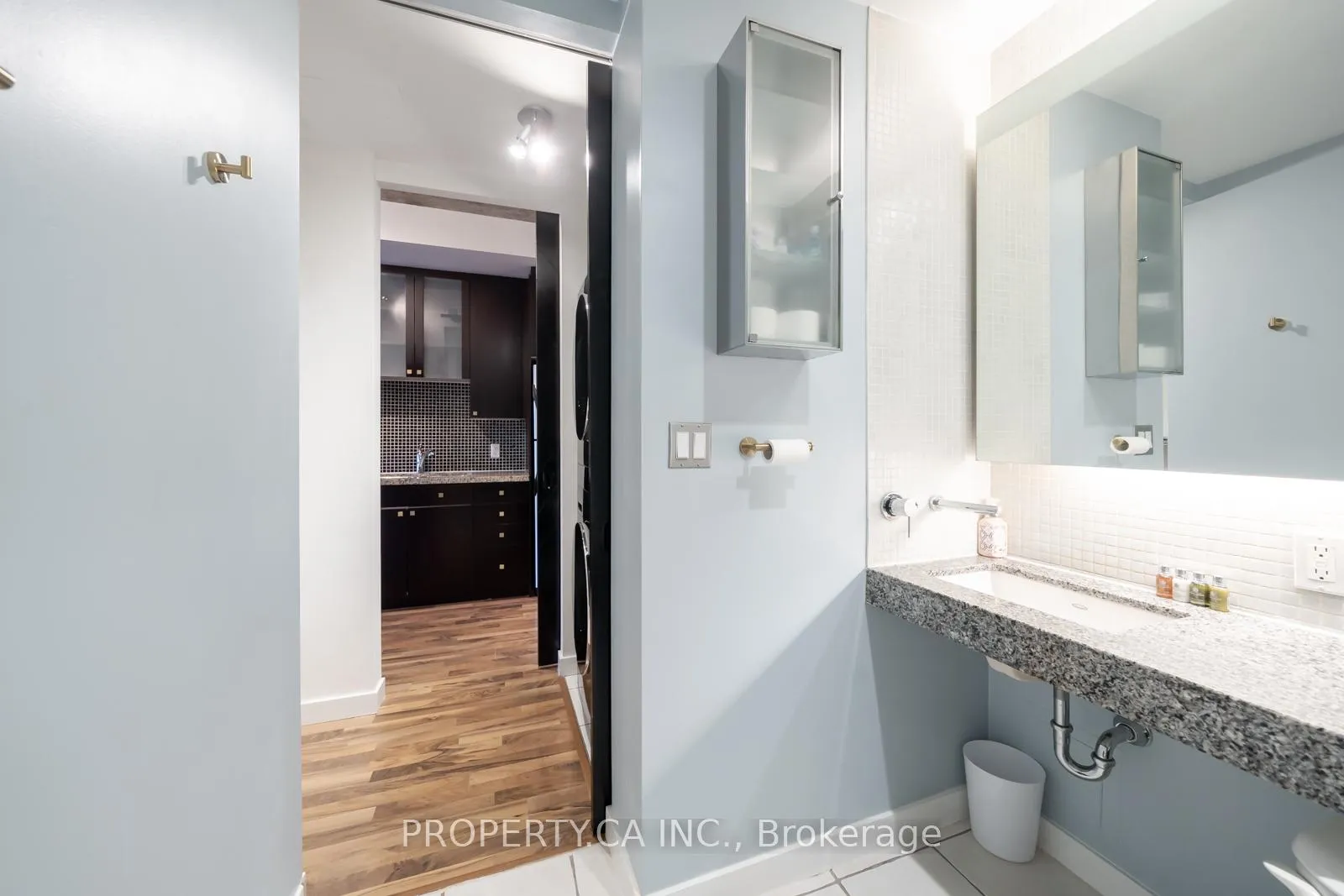 Photo 20 of Unit 712, 1 Shaw Street, Toronto, Niagara — HOMEH