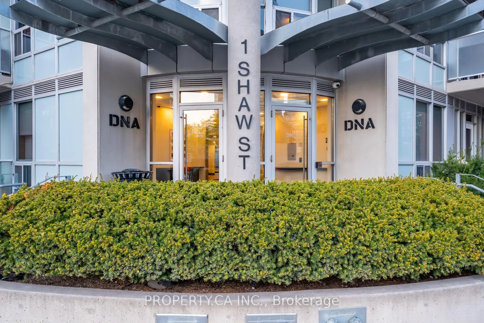 Photo 24 of Unit 712, 1 Shaw Street, Toronto, Niagara — HOMEH