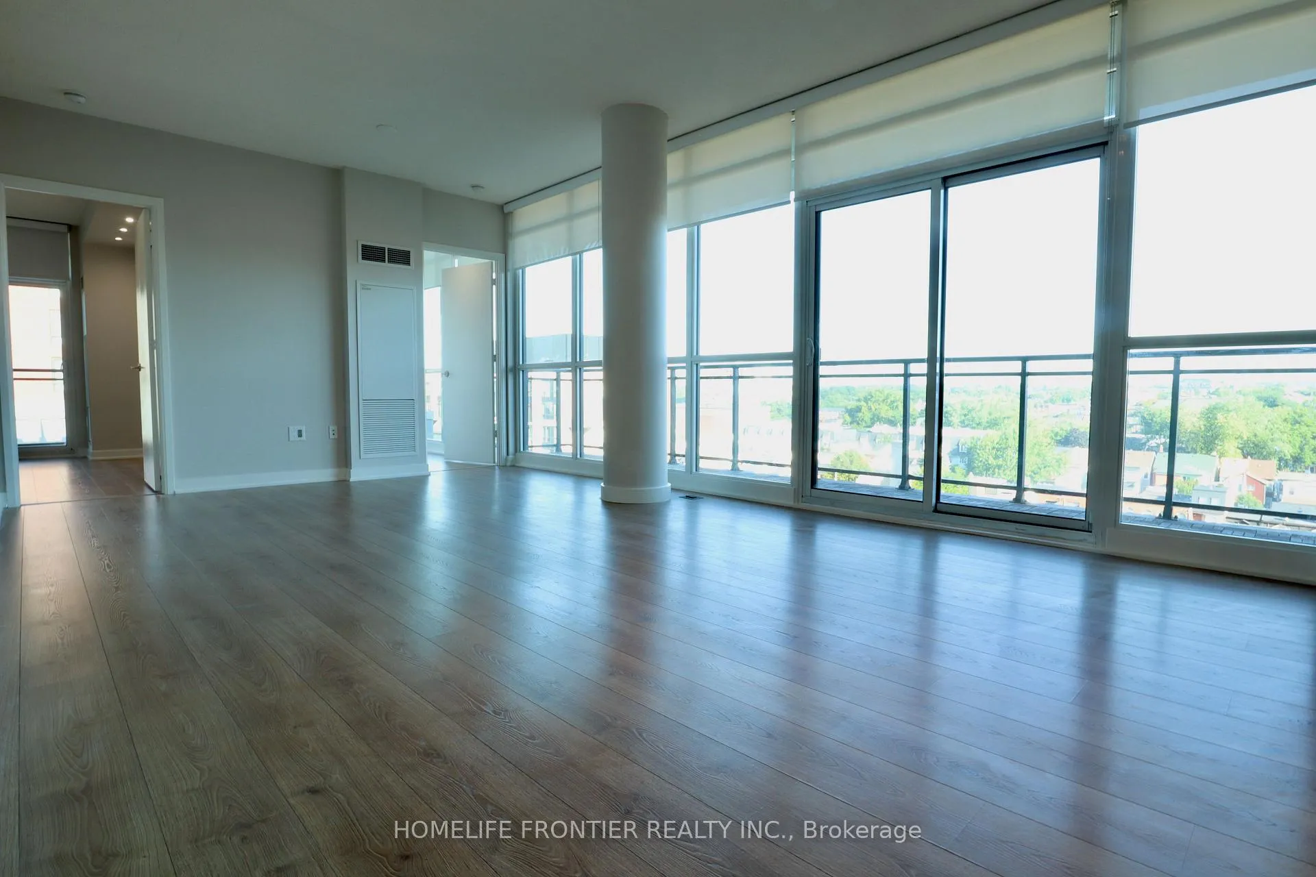 Photo 3 of Unit 810, 775 King Street W, Toronto, Niagara — HOMEH