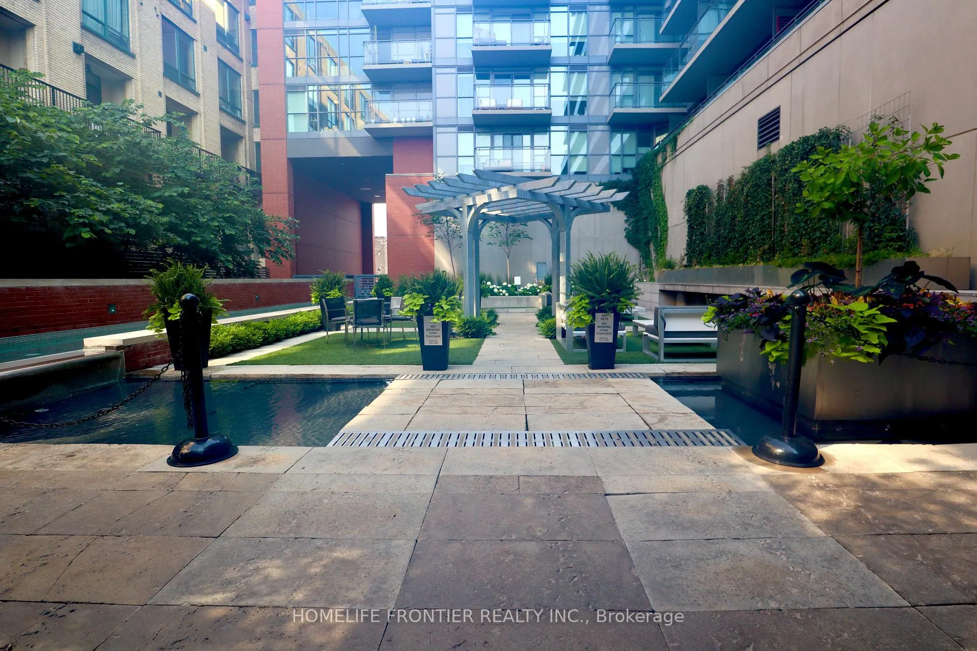 Photo 22 of Unit 810, 775 King Street W, Toronto, Niagara — HOMEH