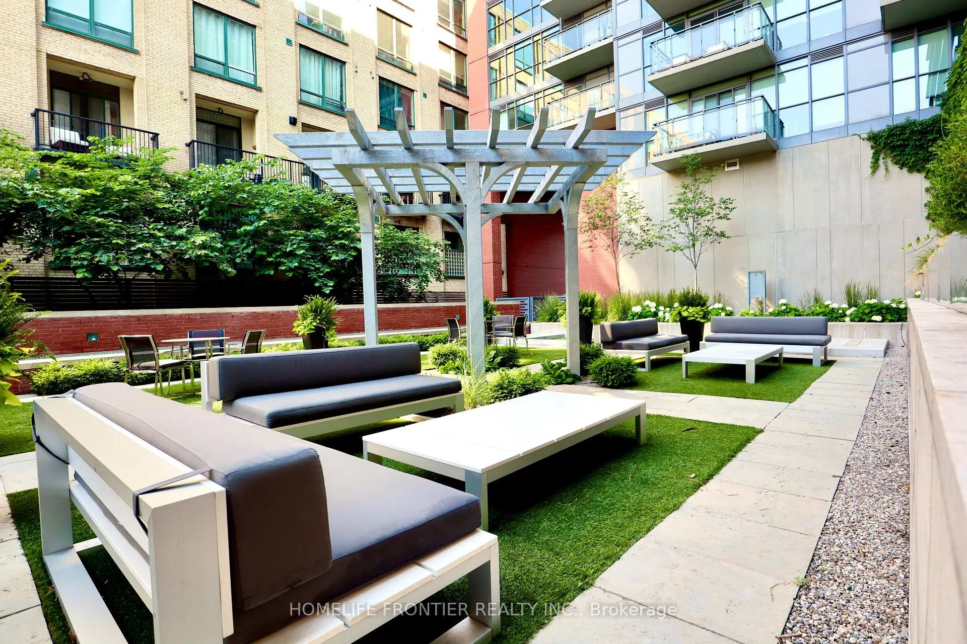 Photo 23 of Unit 810, 775 King Street W, Toronto, Niagara — HOMEH