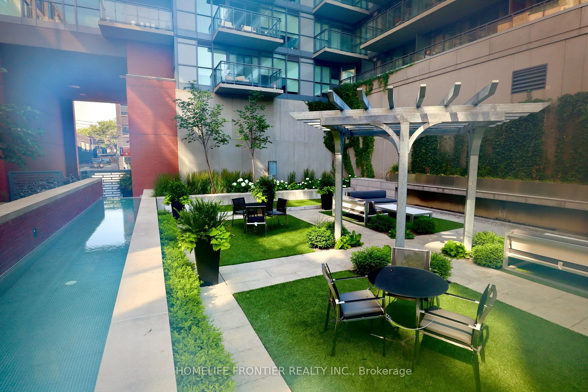 Photo 25 of Unit 810, 775 King Street W, Toronto, Niagara — HOMEH