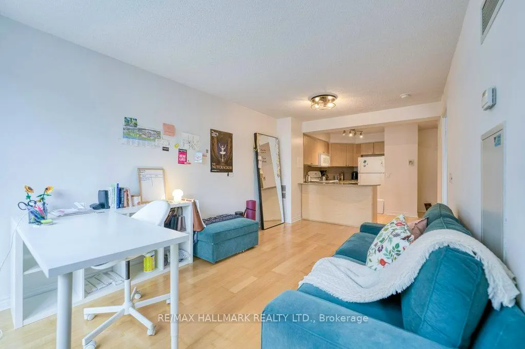 Photo 12 of Unit 801, 763 Bay Street, Toronto, Bay Street Corridor — HOMEH