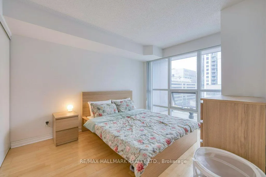 Photo 14 of Unit 801, 763 Bay Street, Toronto, Bay Street Corridor — HOMEH