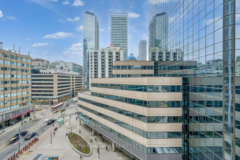 Photo 17 of Unit 801, 763 Bay Street, Toronto, Bay Street Corridor — HOMEH