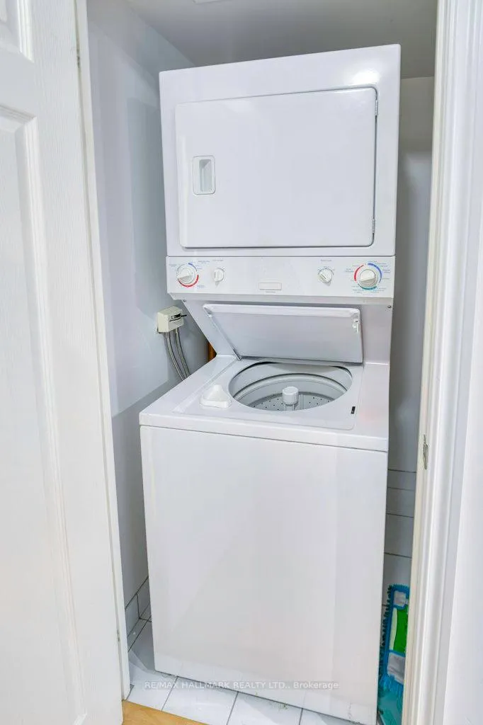 Photo 21 of Unit 801, 763 Bay Street, Toronto, Bay Street Corridor — HOMEH
