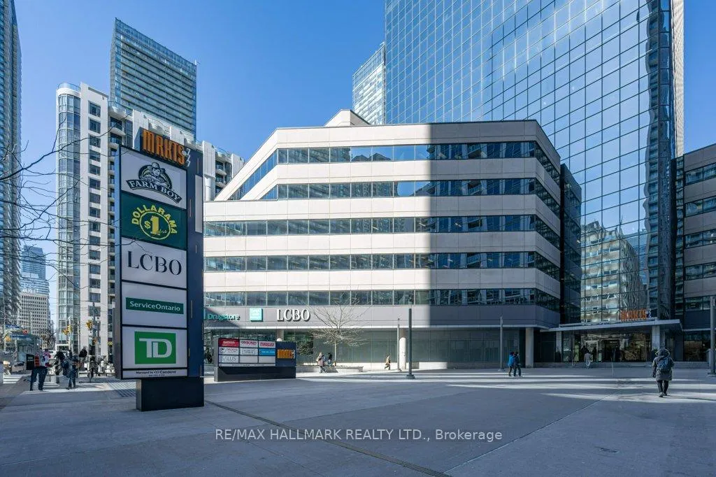 Photo 23 of Unit 801, 763 Bay Street, Toronto, Bay Street Corridor — HOMEH