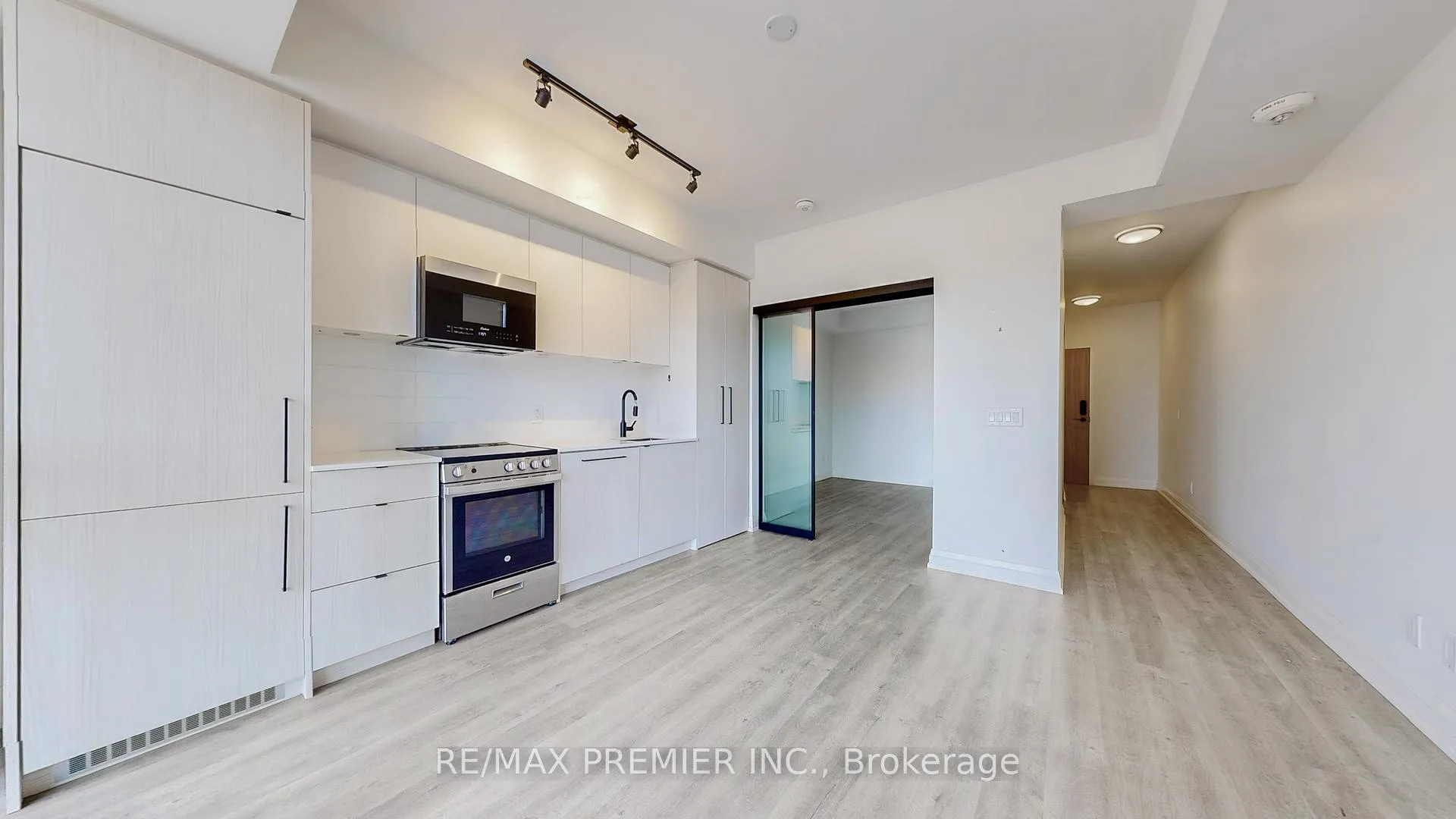 Photo 11 of Unit 305, 2369 Danforth Avenue, Toronto, East End-Danforth — HOMEH