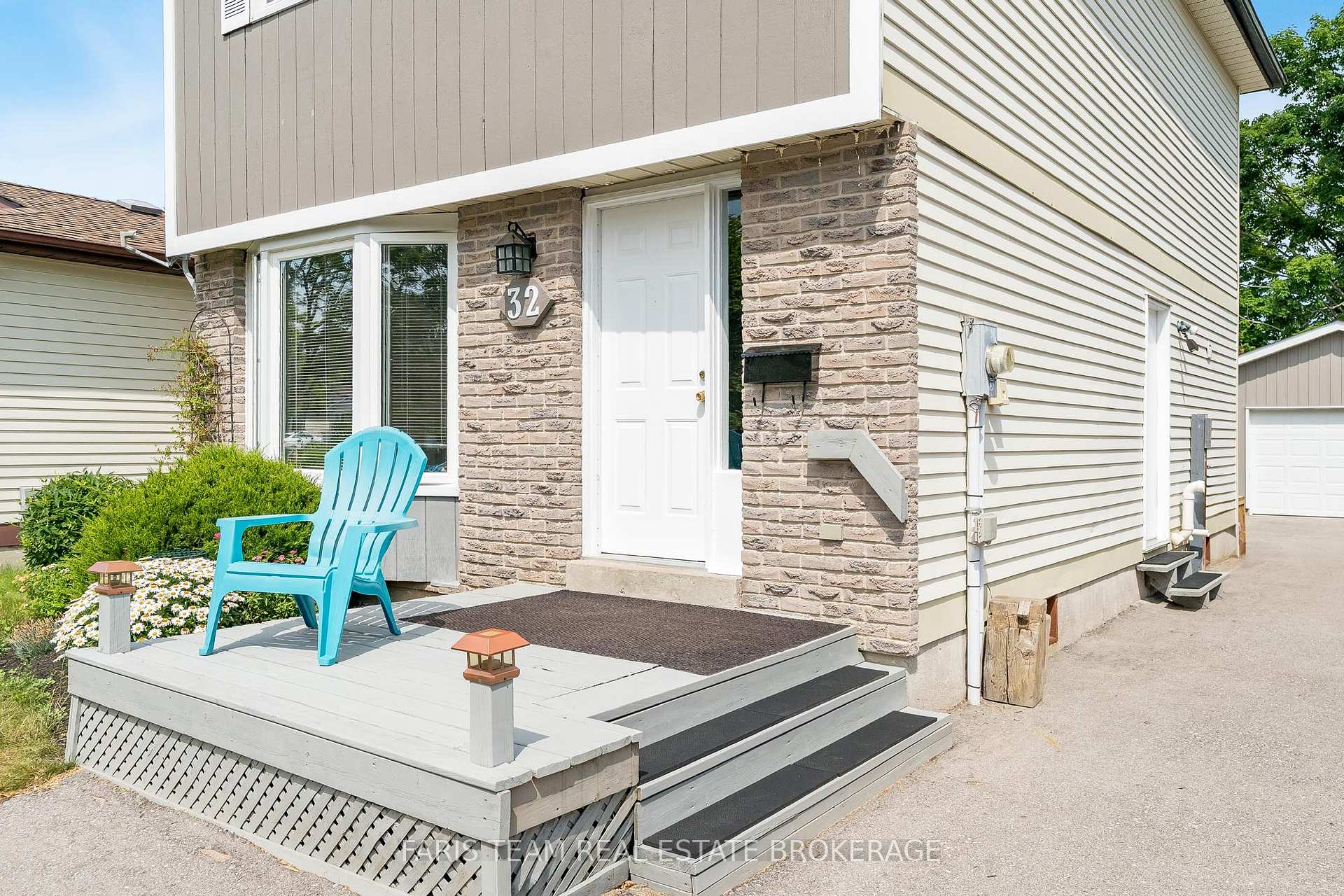 Photo 4 of 32 Janice Drive, Barrie, Sunnidale — HOMEH