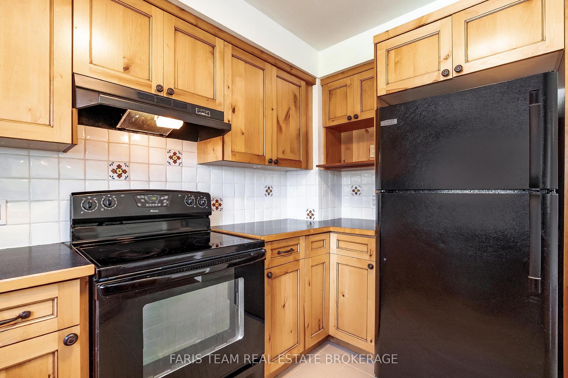 Photo 7 of 32 Janice Drive, Barrie, Sunnidale — HOMEH