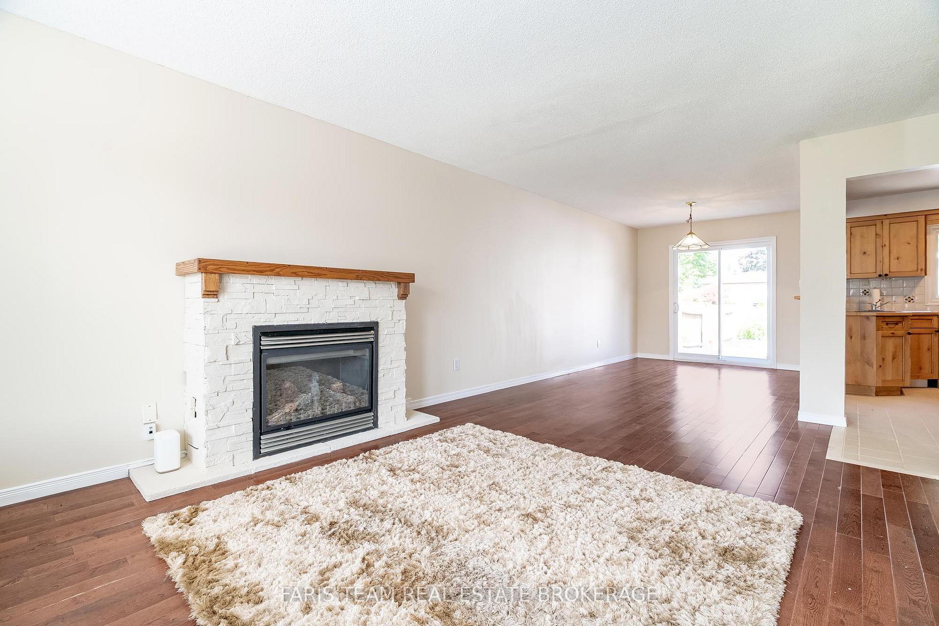 Photo 15 of 32 Janice Drive, Barrie, Sunnidale — HOMEH