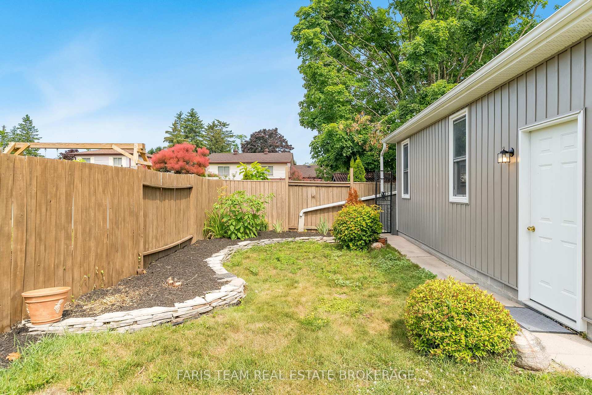 Photo 38 of 32 Janice Drive, Barrie, Sunnidale — HOMEH
