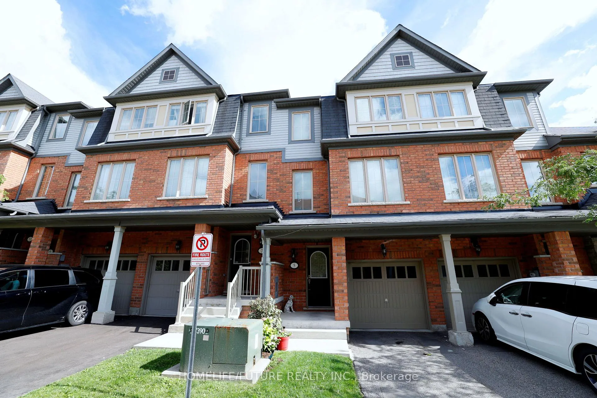 Photo 1 of 5 Cedar Lake Crescent, Brampton, Brampton West — HOMEH
