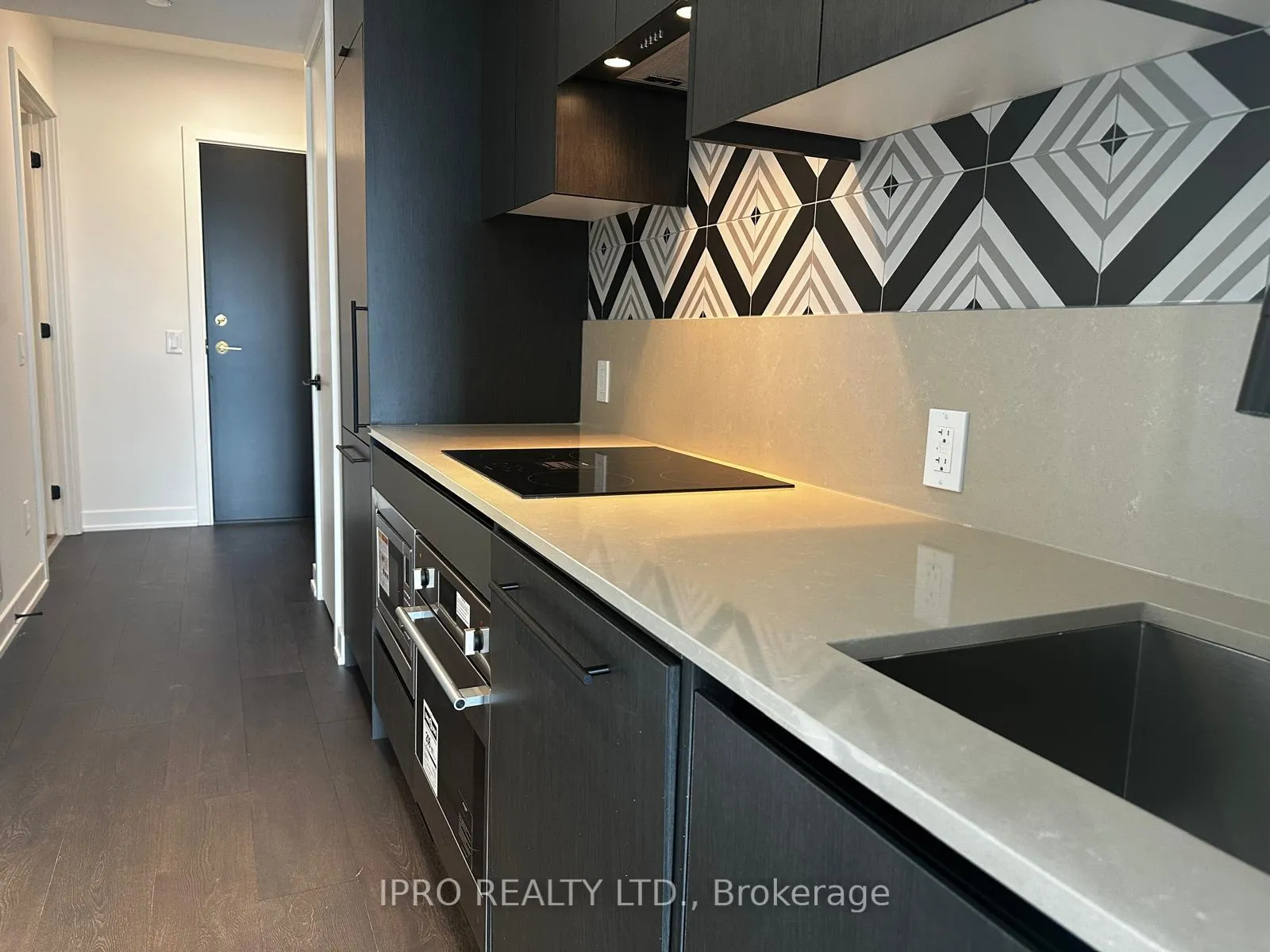 Photo 6 of Unit 306, 5 Lakeview Avenue, Toronto, Trinity-Bellwoods — HOMEH