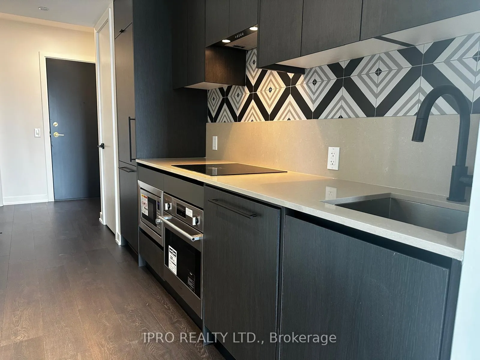 Photo 7 of Unit 306, 5 Lakeview Avenue, Toronto, Trinity-Bellwoods — HOMEH