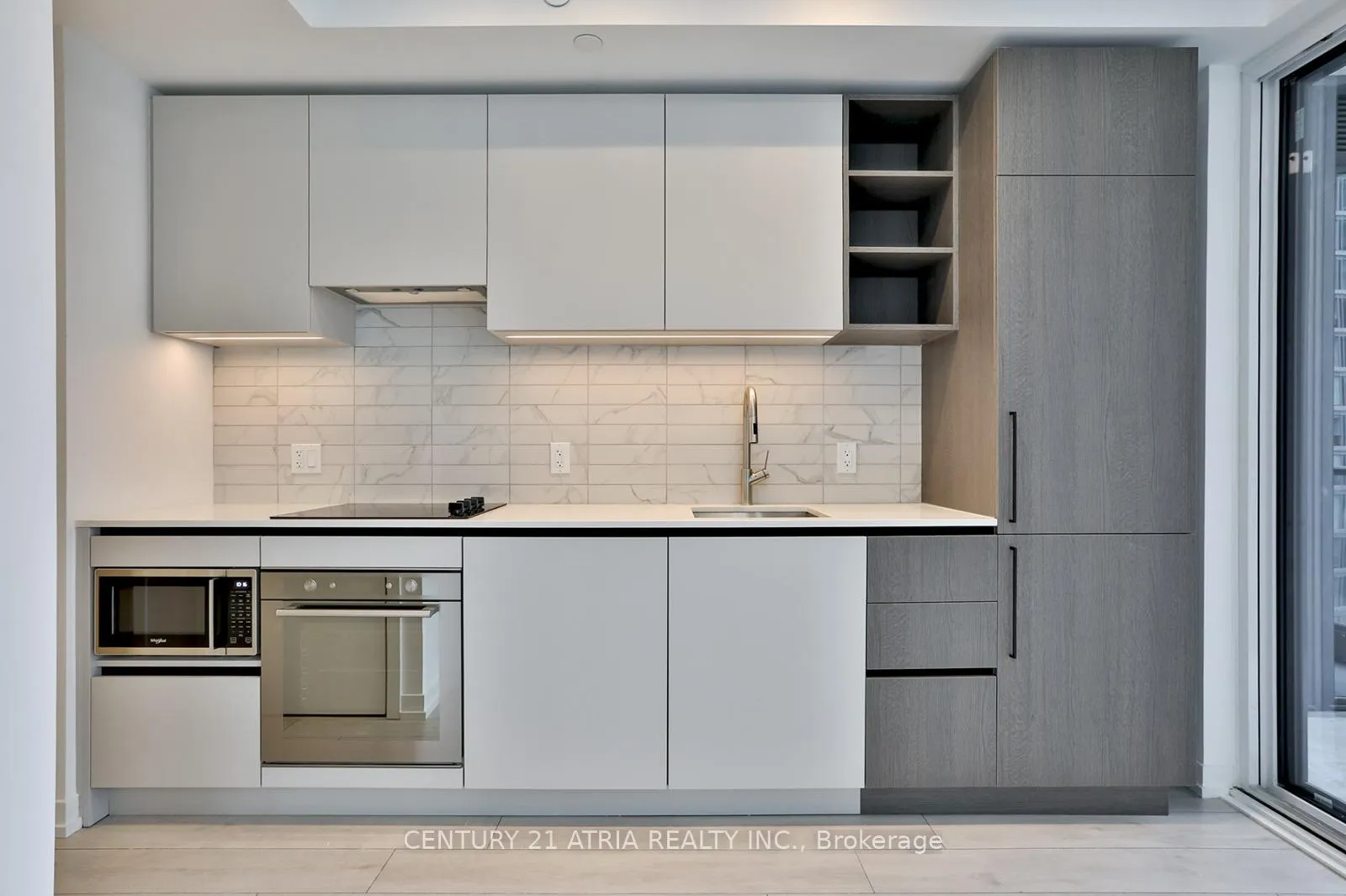 Front of Unit 3305, 55 Mercer Street