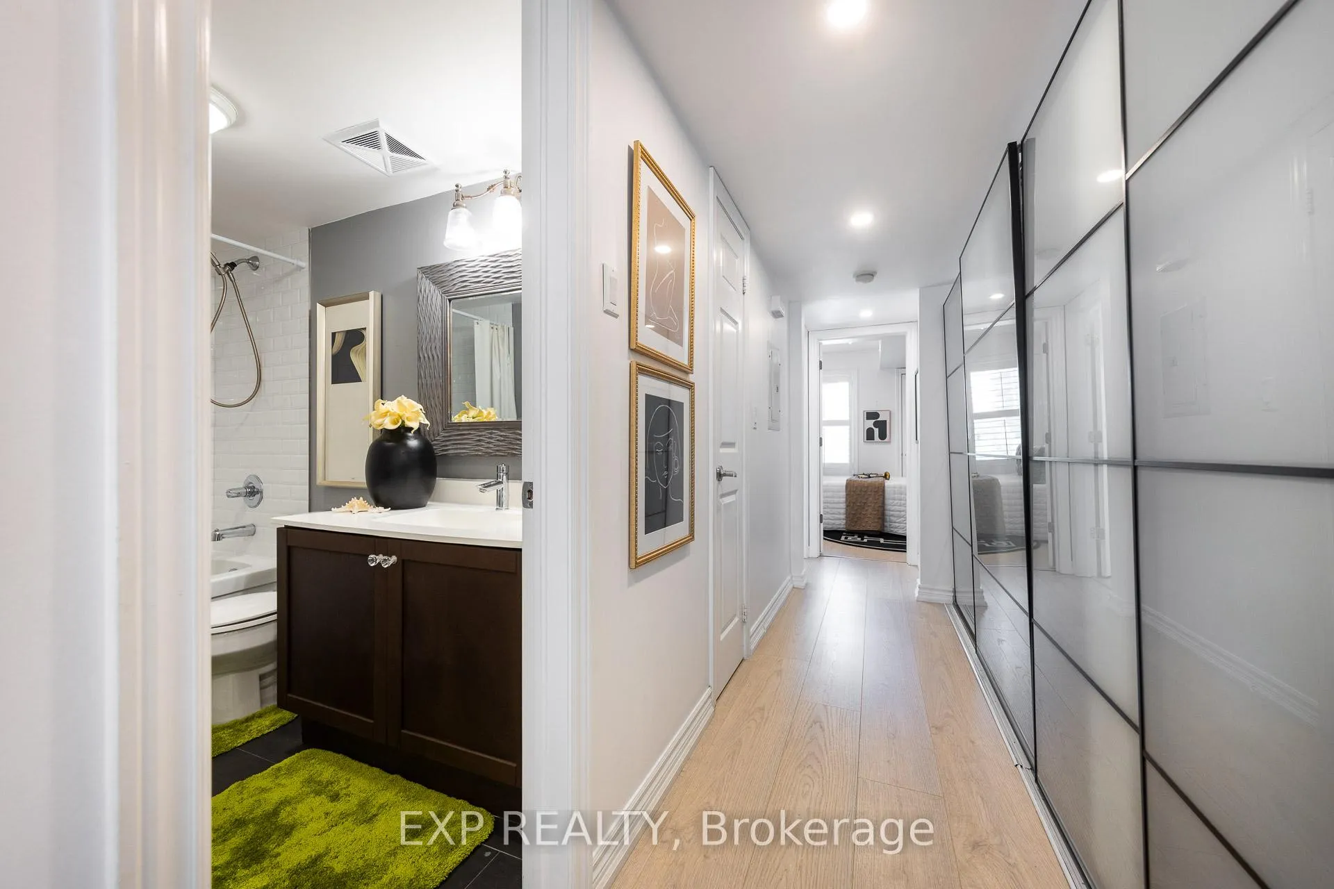 Photo 19 of Unit 301, 120 Aerodrome Crescent, Toronto, Leaside — HOMEH