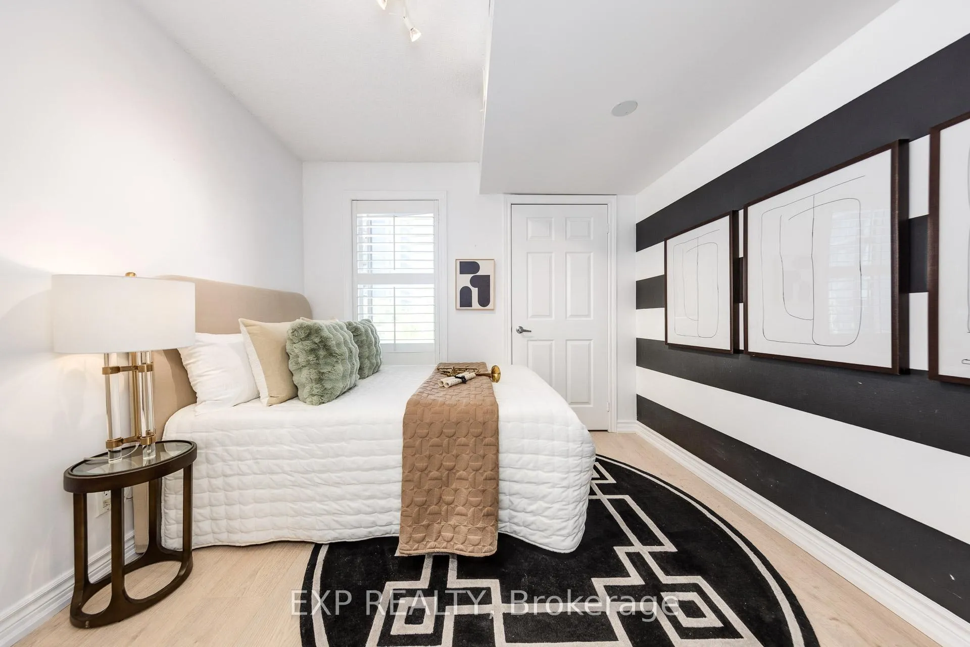 Photo 21 of Unit 301, 120 Aerodrome Crescent, Toronto, Leaside — HOMEH