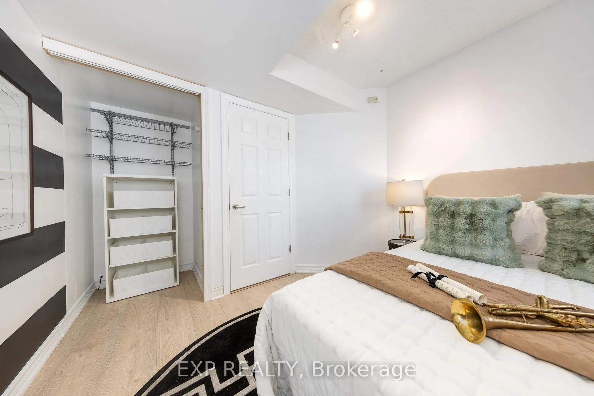 Photo 22 of Unit 301, 120 Aerodrome Crescent, Toronto, Leaside — HOMEH