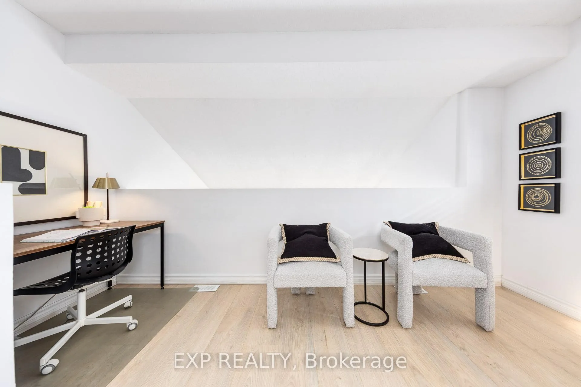Photo 27 of Unit 301, 120 Aerodrome Crescent, Toronto, Leaside — HOMEH