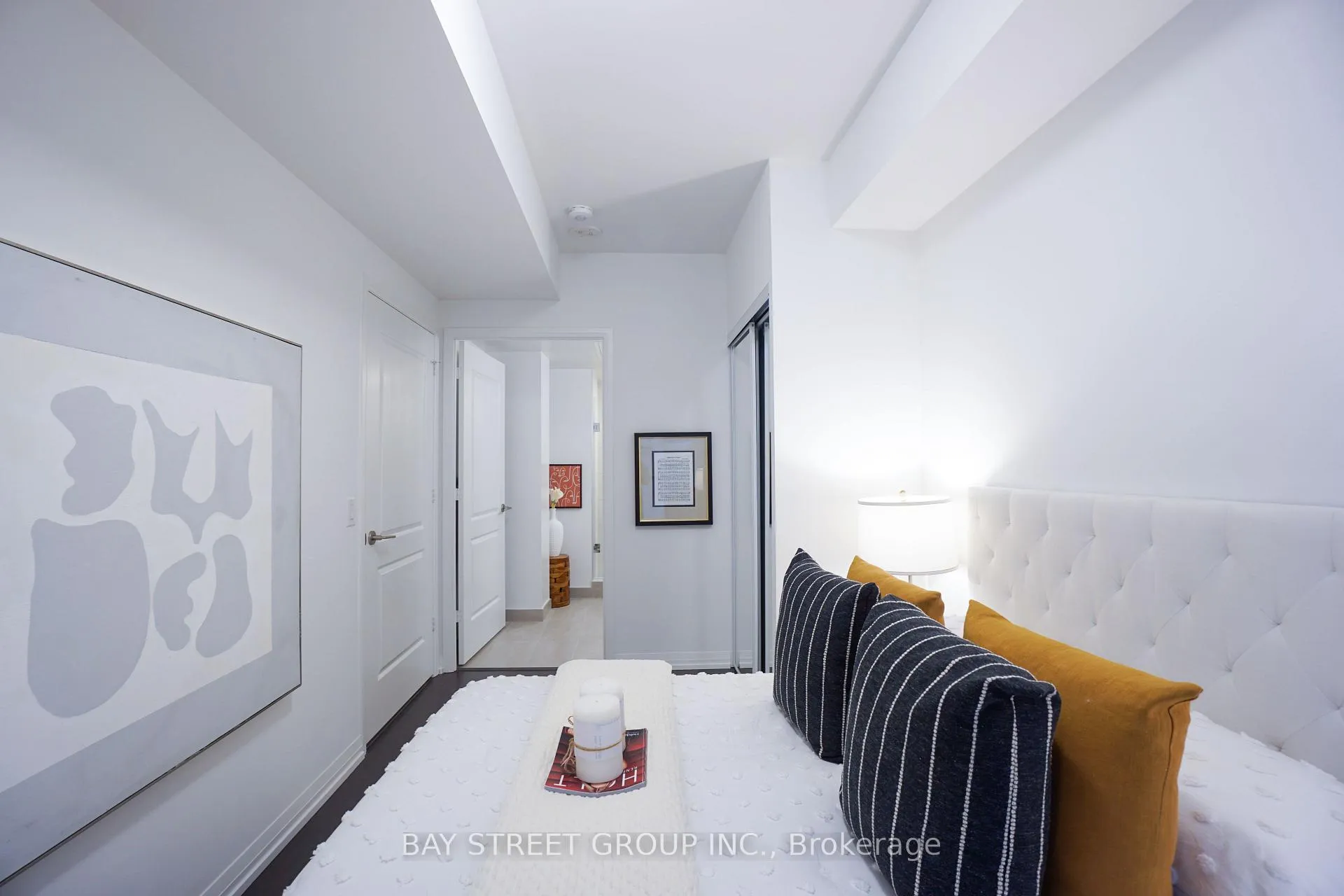 Photo 6 of Unit 1004, 8 Widmer Street, Toronto, Waterfront Communities — HOMEH