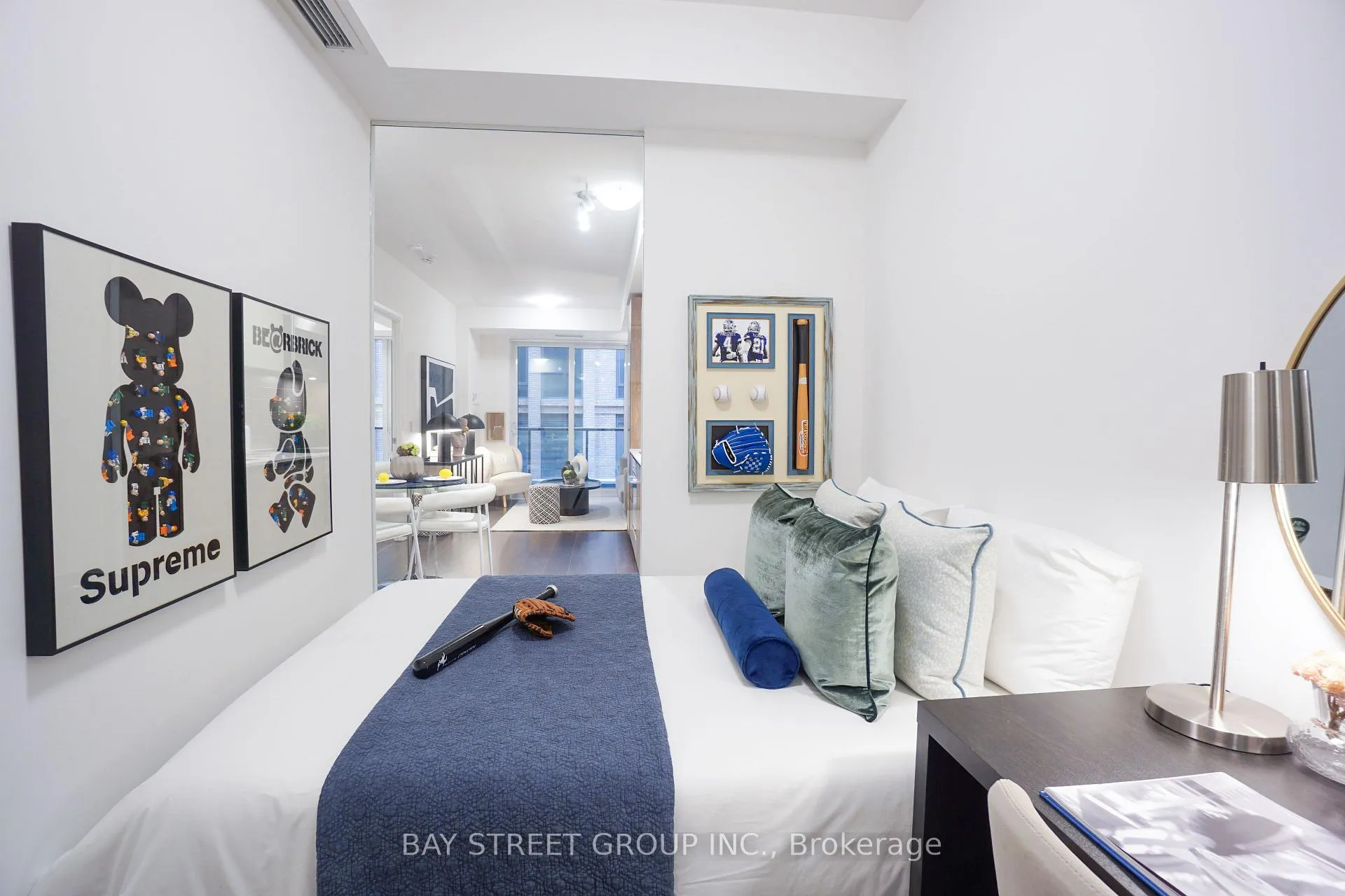 Photo 8 of Unit 1004, 8 Widmer Street, Toronto, Waterfront Communities — HOMEH