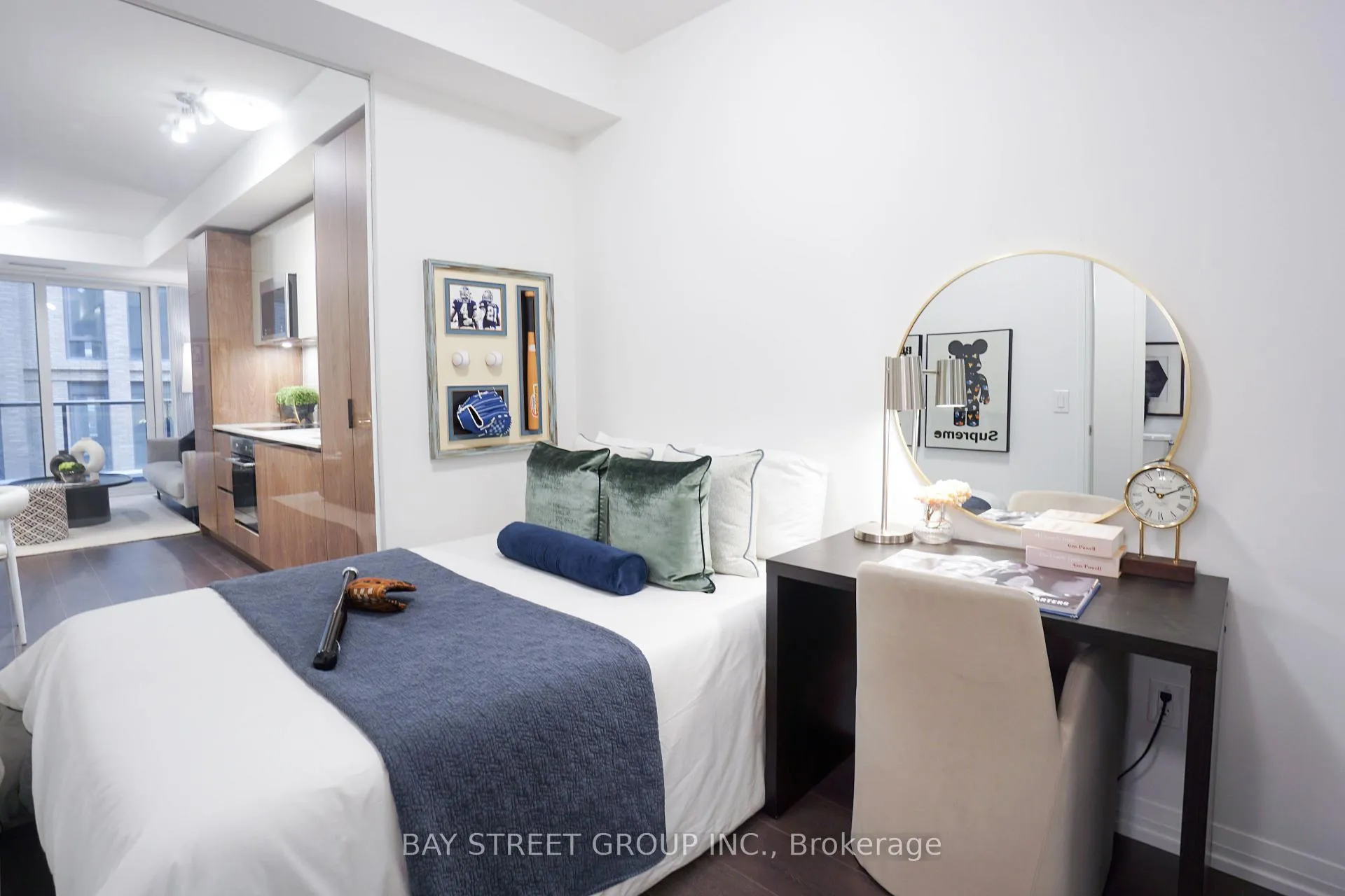 Photo 9 of Unit 1004, 8 Widmer Street, Toronto, Waterfront Communities — HOMEH