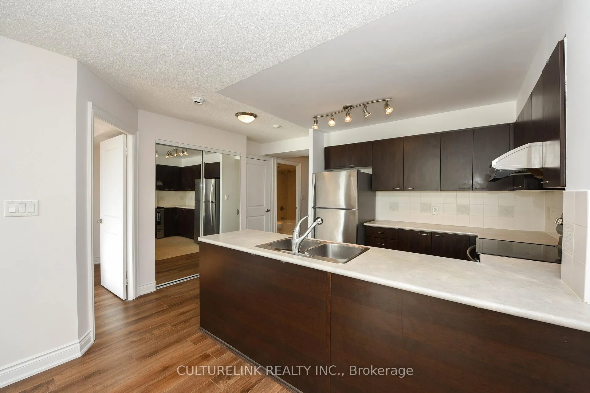 Photo 10 of Unit 1008, 88 Times Avenue, Markham, Commerce Valley — HOMEH