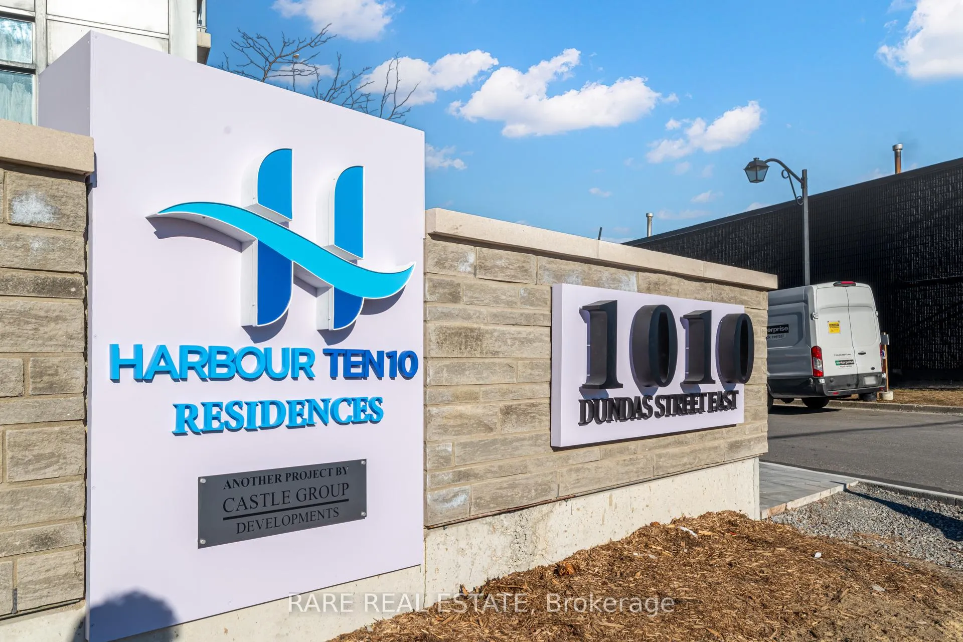 Photo 4 of Unit 103, 1010 Dundas Street E, Whitby, Blue Grass Meadows — HOMEH
