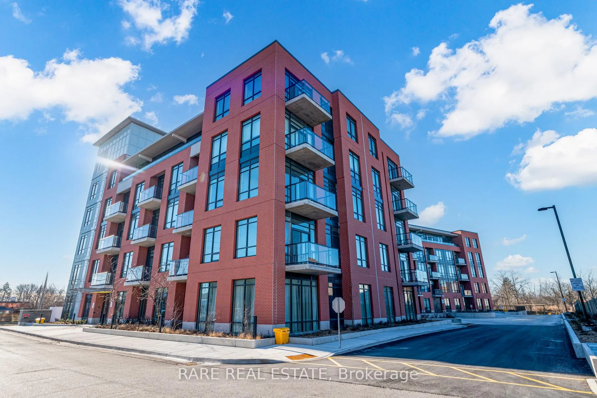 Photo 6 of Unit 103, 1010 Dundas Street E, Whitby, Blue Grass Meadows — HOMEH
