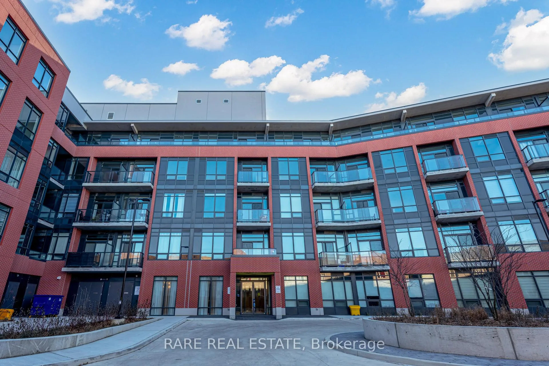 Photo 7 of Unit 103, 1010 Dundas Street E, Whitby, Blue Grass Meadows — HOMEH
