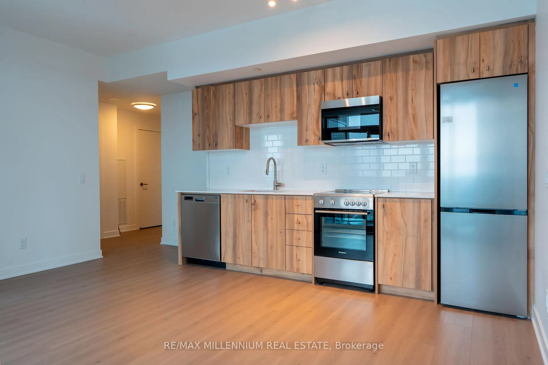 Photo 10 of Unit 2510, 25 Wellington Street, Kitchener — HOMEH