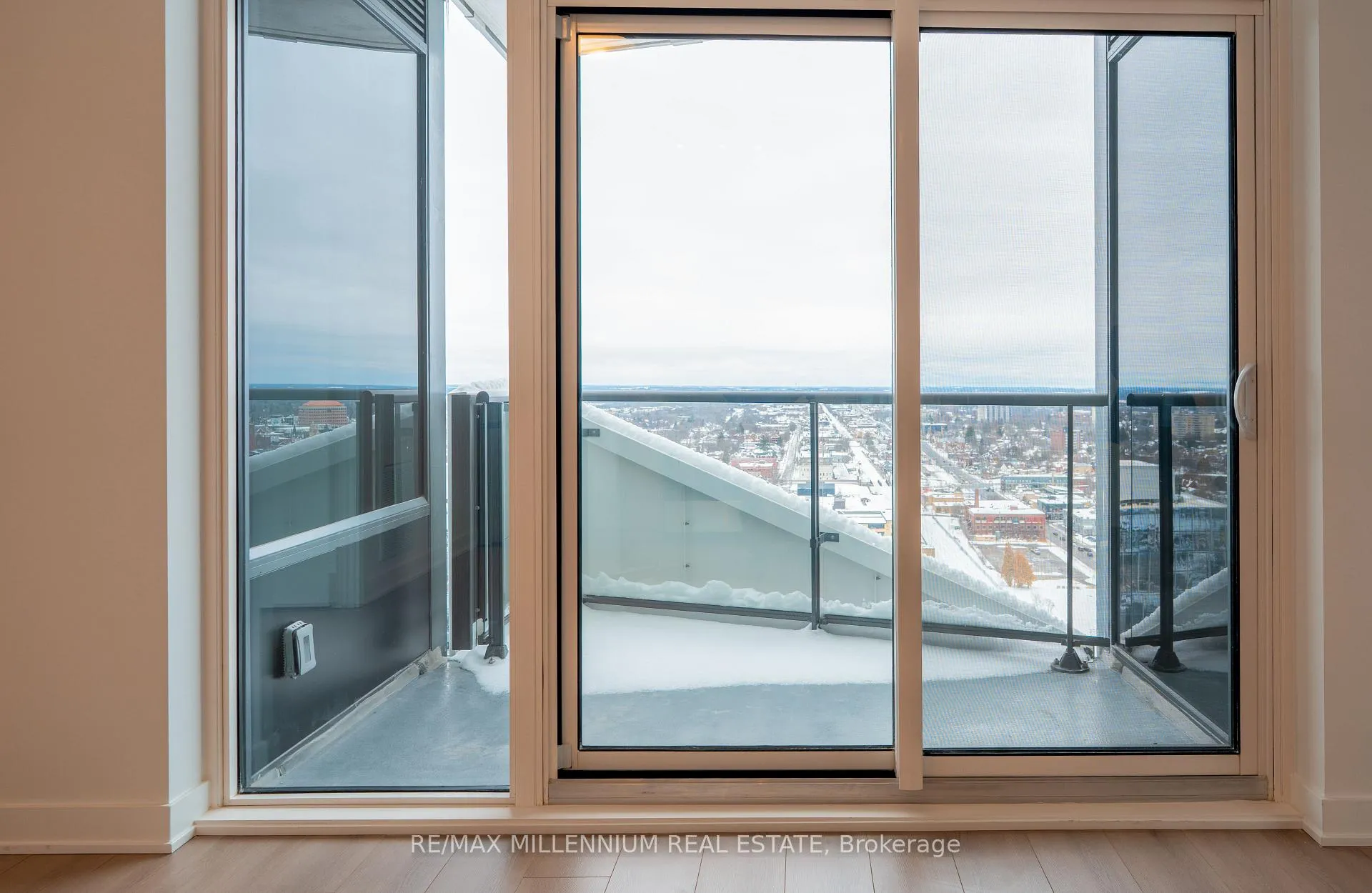 Photo 14 of Unit 2510, 25 Wellington Street, Kitchener — HOMEH
