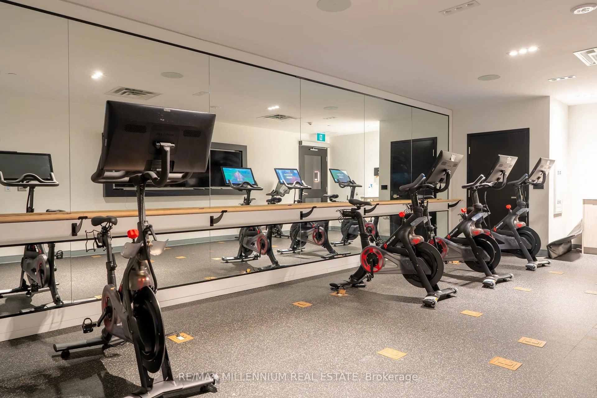 Photo 17 of Unit 2510, 25 Wellington Street, Kitchener — HOMEH