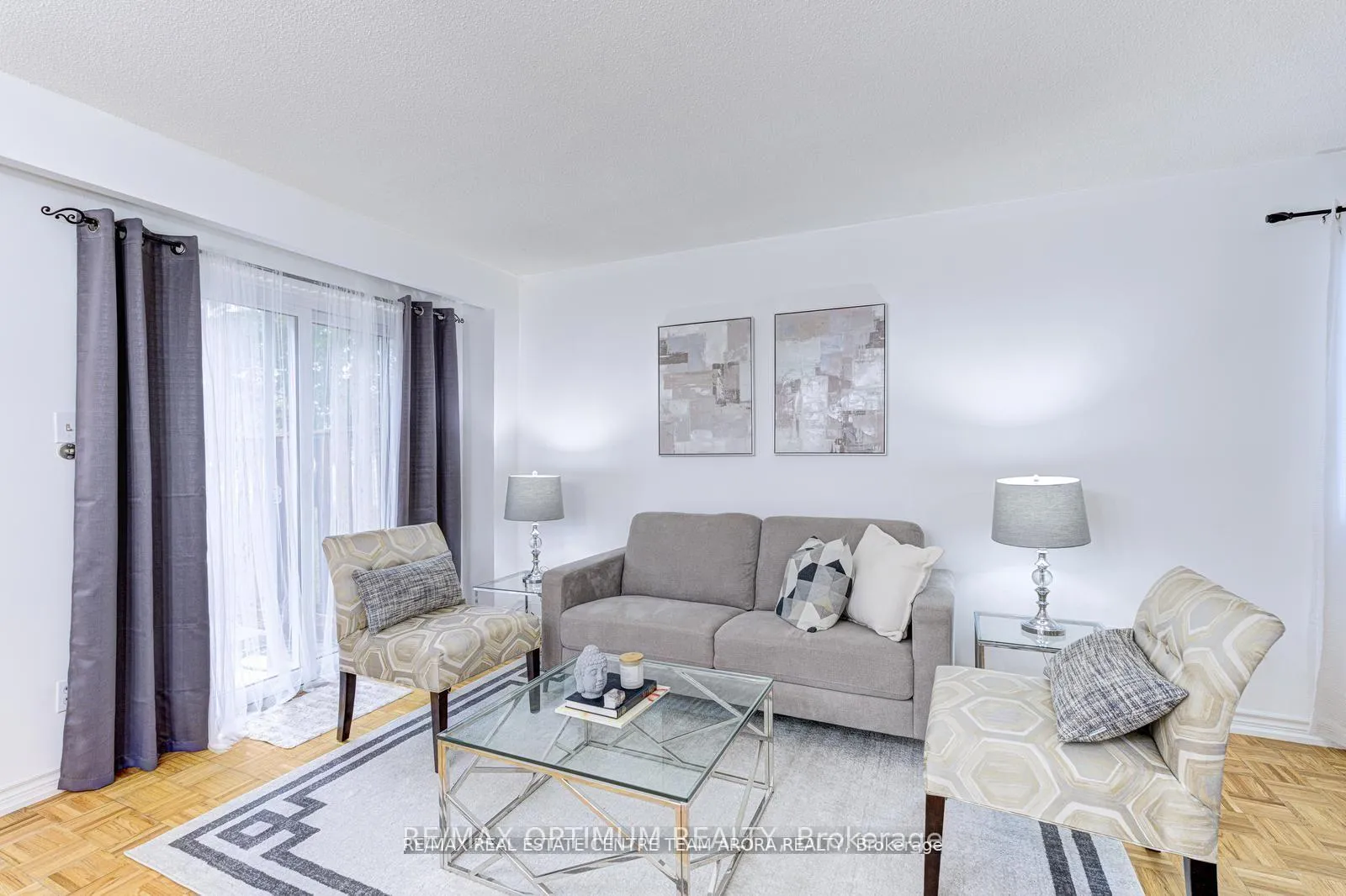 Photo 5 of Unit 90, 90 Dawson Crescent, Brampton, Brampton North — HOMEH