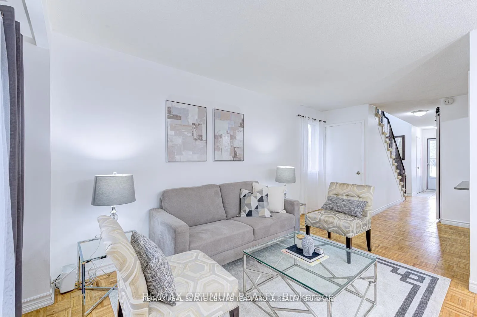 Photo 9 of Unit 90, 90 Dawson Crescent, Brampton, Brampton North — HOMEH
