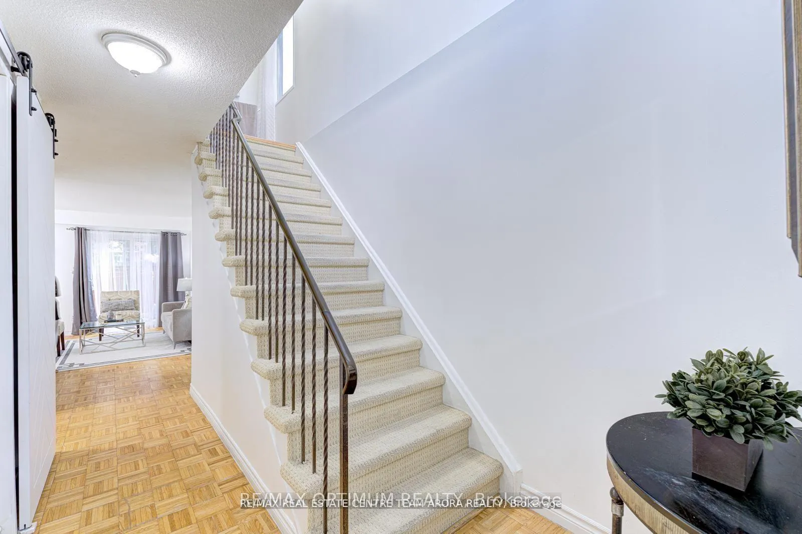 Photo 24 of Unit 90, 90 Dawson Crescent, Brampton, Brampton North — HOMEH